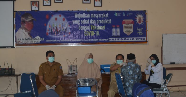 TIM VAKSINASI DINAS KESEHATAN